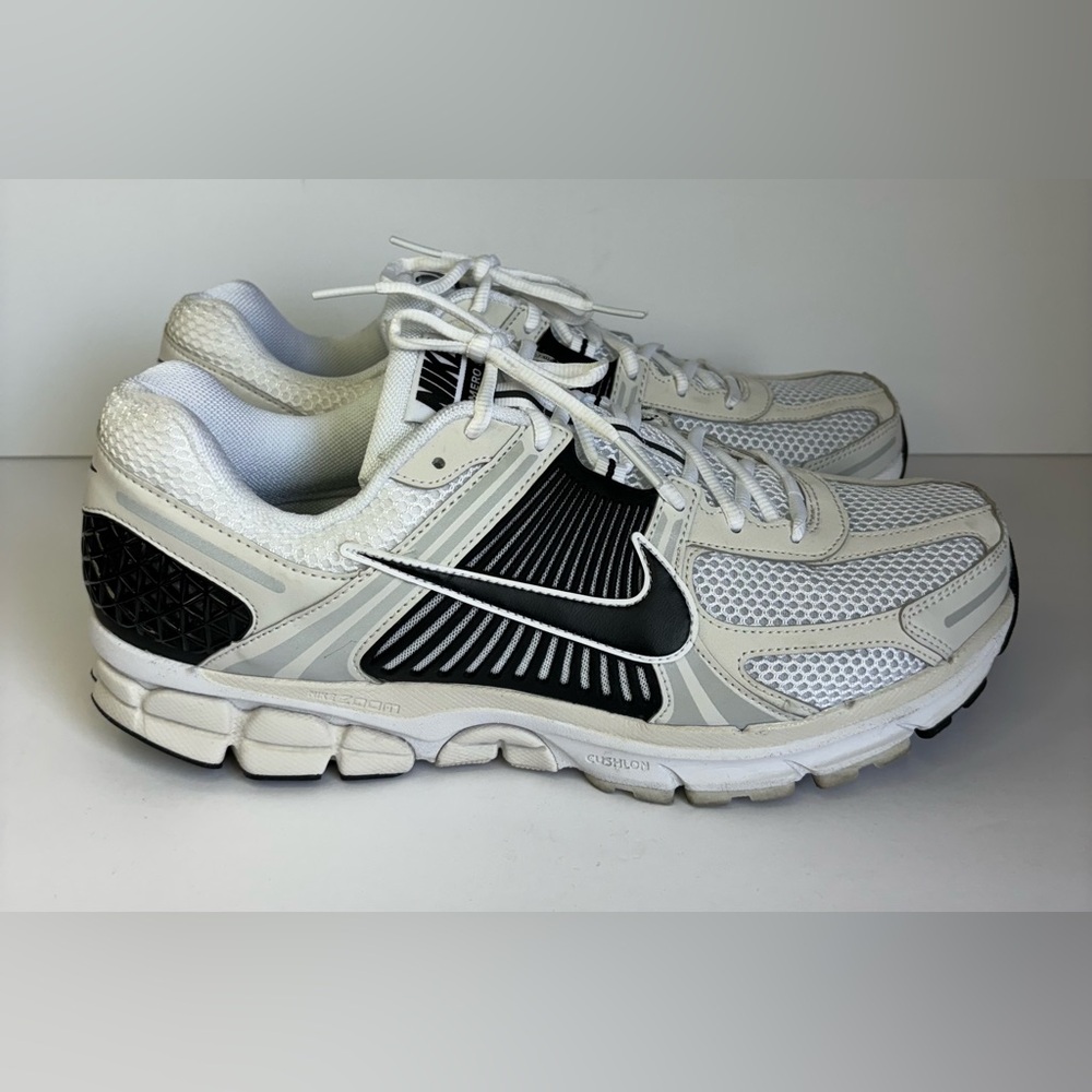Nike Zoom Vomero 5 White/ Black Men’s Shoes - Picture 4 of 11